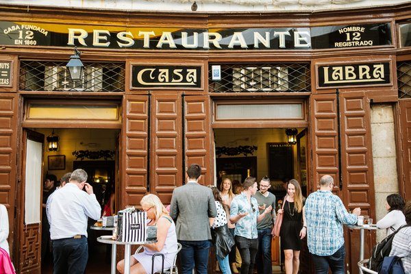 Casa Labra es uno de los bares favoritos de Madrid desde hace más de un siglo.