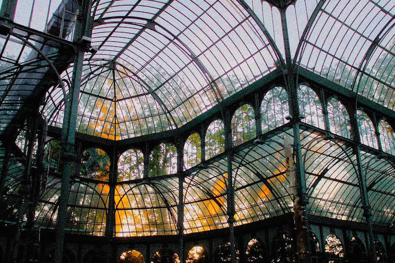 El Parque del Retiro es uno de los lugares más Instagrammables de Madrid, ¡especialmente el Palacio de Cristal!
