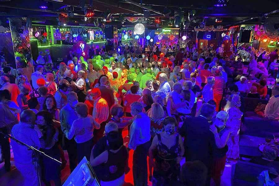 Discoteca La Rosa - mejores discotecas para mayores de 50